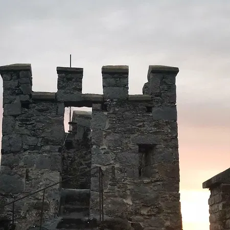 Hatch's Castle Bed & Breakfast Ardee
